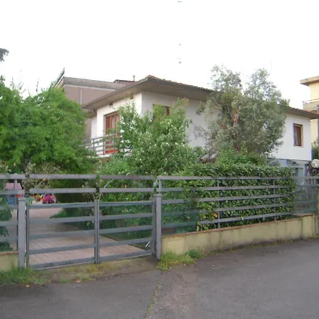 Sandy Oda ve Kahvaltı Figline Valdarno