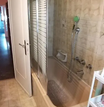 Oda ve Kahvaltı Sandy